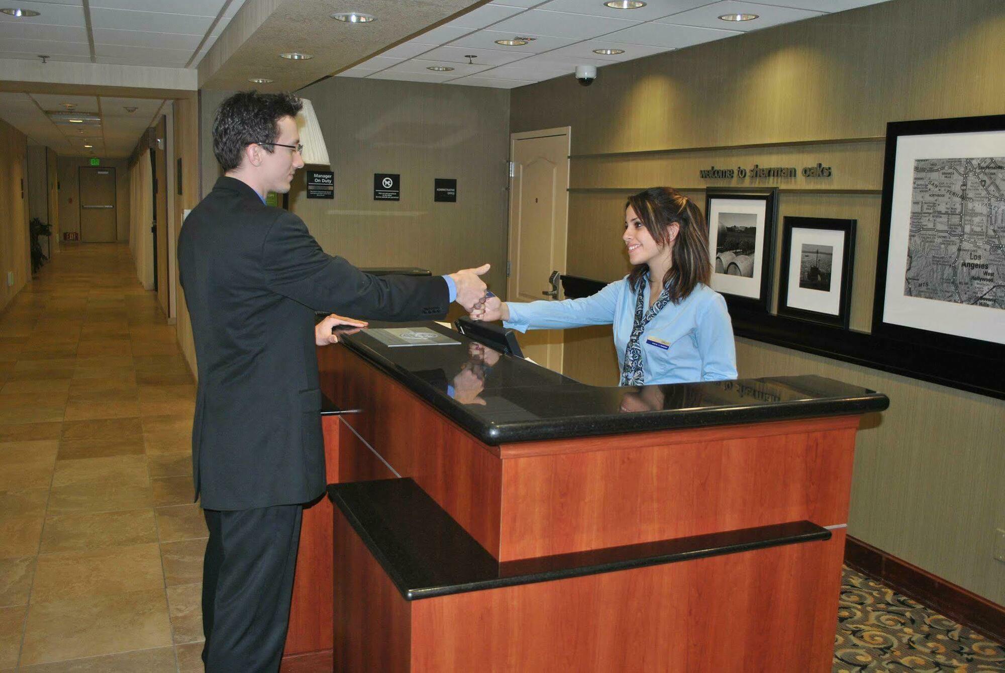 Hampton Inn & Suites Sherman Oaks Los Angeles Beltér fotó